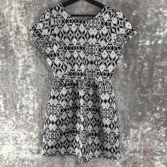 One Clothing Size L Abstract Geometric Mini Fit Flared Dress Black White - Picture 1 of 9